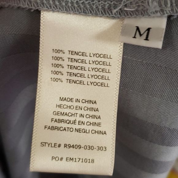 NWOT 💕💕Anthropologie Blue Shirt Blouse Top - Picture 12 of 12